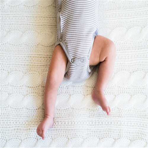 试管婴儿移植后可以侧睡吗   试管胚胎移植有注意事项吗